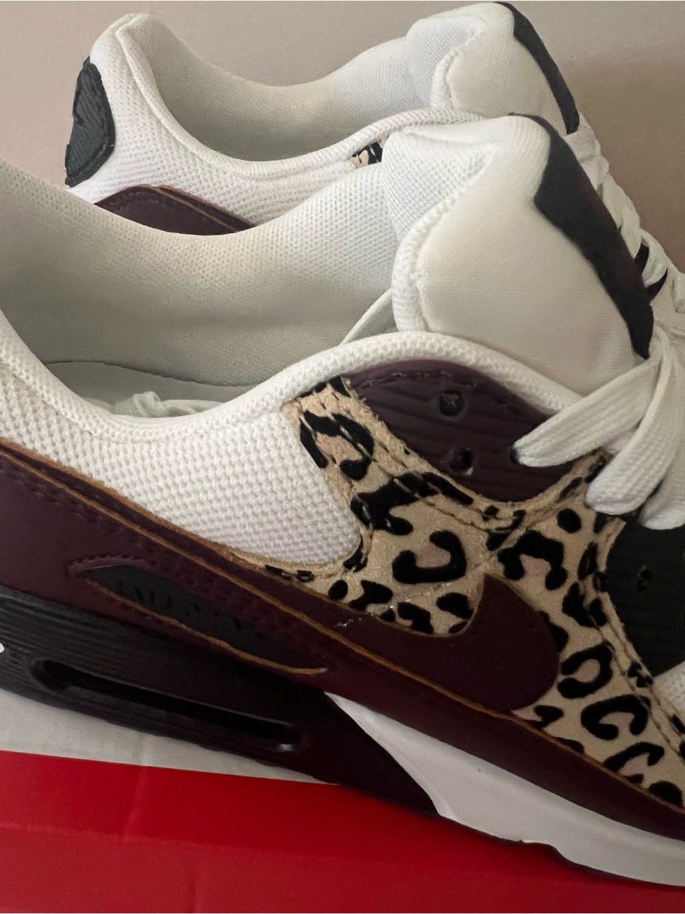 Nike Air Max 90 SE Sneakers Burgundy/Leopard IF1619 102 Women’s Sz 7.5 BNIB - Picture 7 of 16